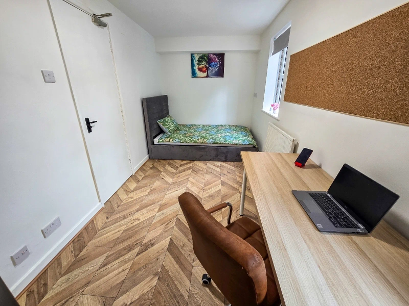 Lenton: 6 Bedroom Student house - NG7 3PH - Thumbnail 27